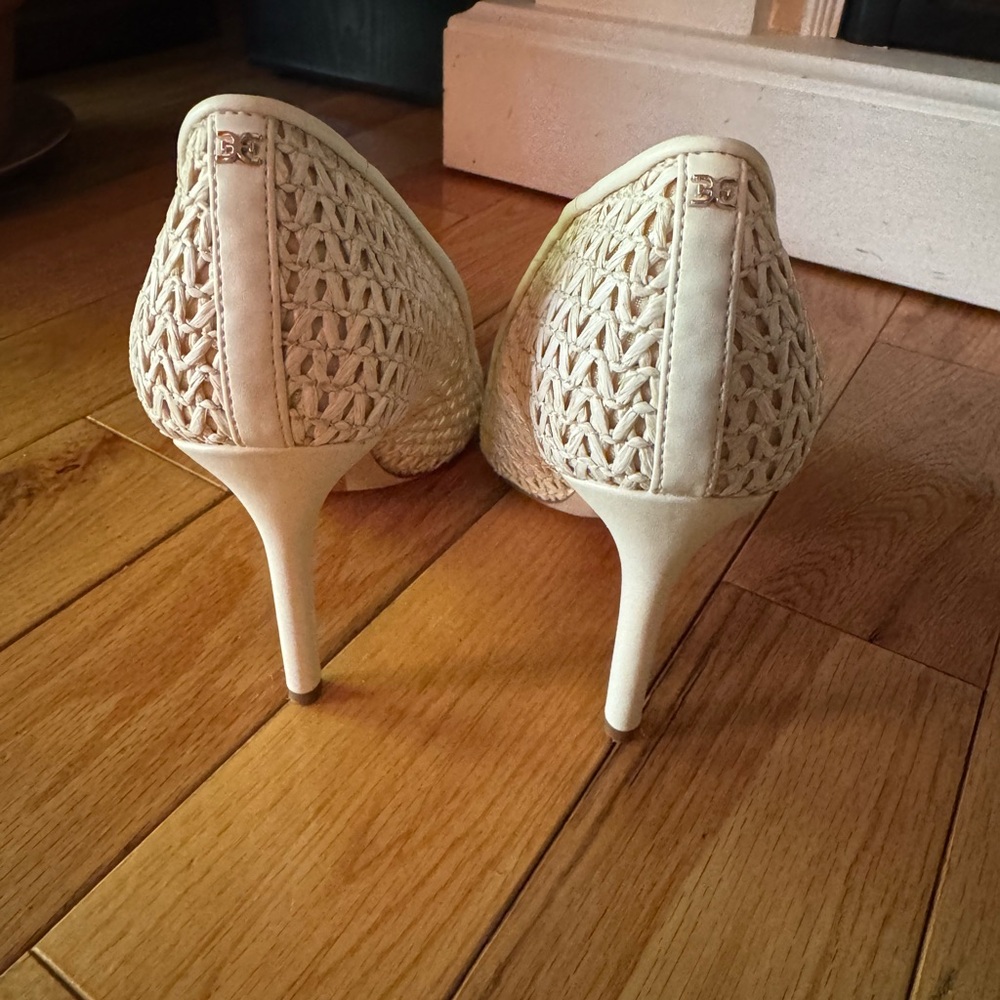 Sam Edelman Cream Textured Heels - Picture 4 of 6
